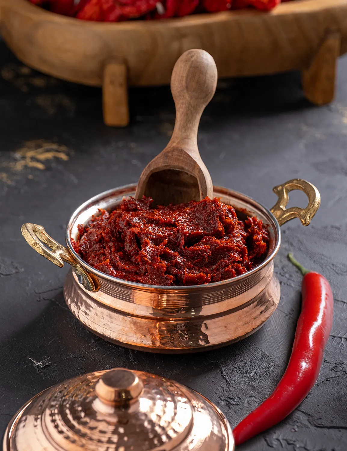 Ev Yapımı Urfa Acı Biber Salçası