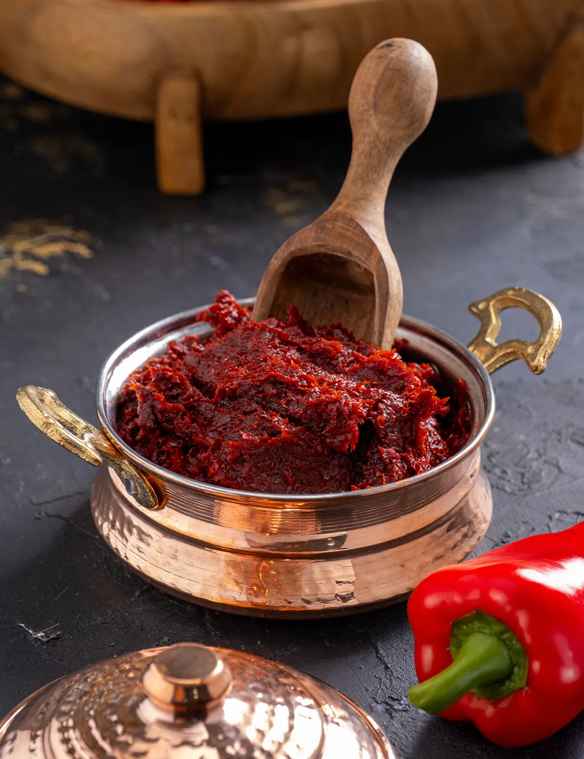 Ev Yapımı Urfa Tatlı Biber Salçası